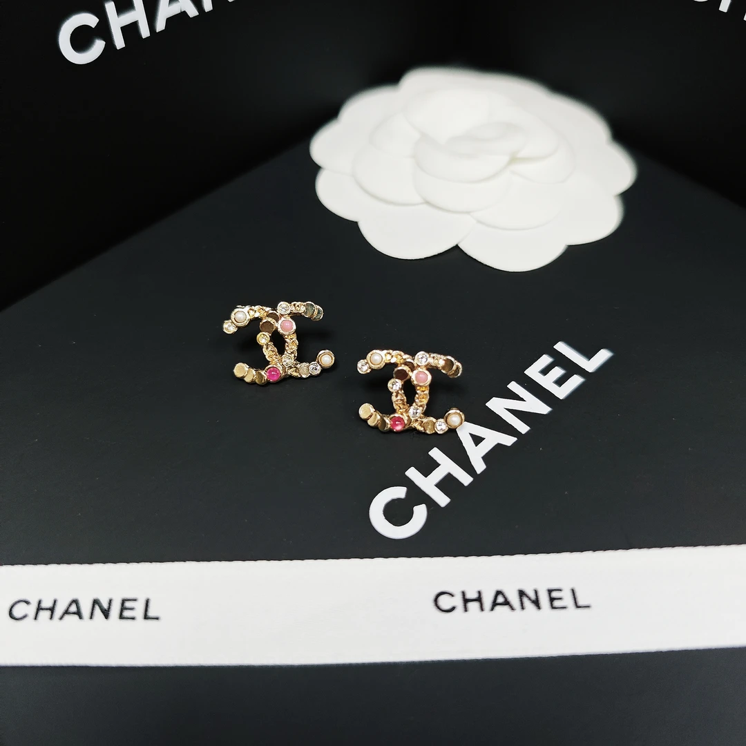 全新未使用 Chanel/香奈儿 耳钉/气质/时尚百搭彩色