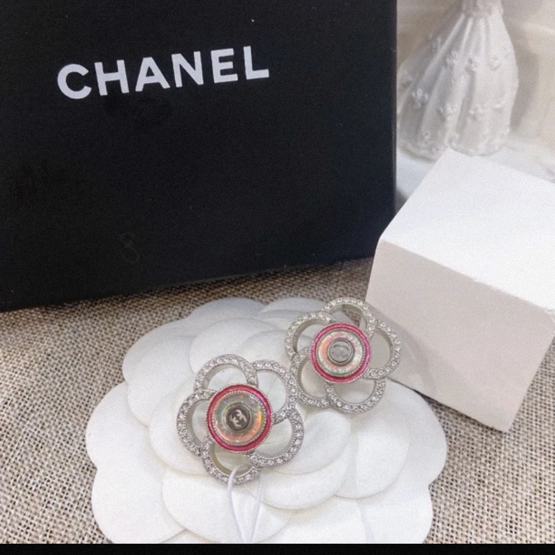 99新 Chanel/香奈儿 /珠耳环/素款/气质/时尚/山茶花/彩色