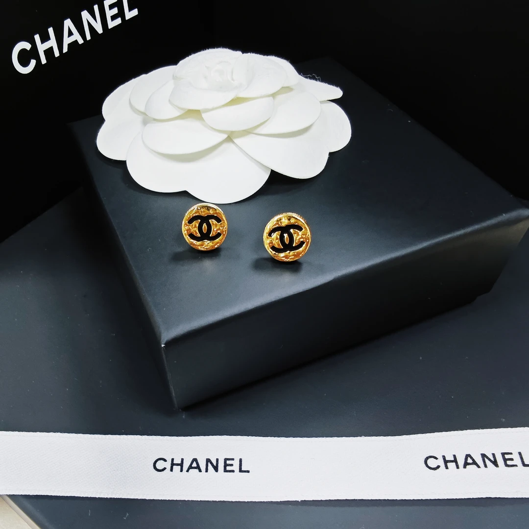 全新未使用 Chanel/香奈儿 耳钉气质时尚金色圆形经典24年新款