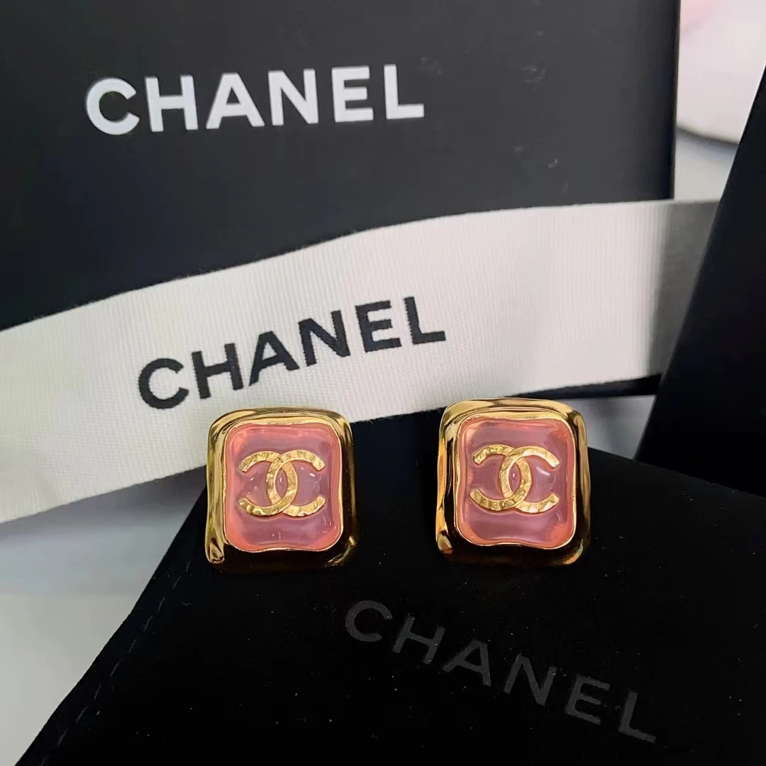 全新未使用 Chanel/香奈儿 气质/时尚/经典/方块/耳钉/百搭方形