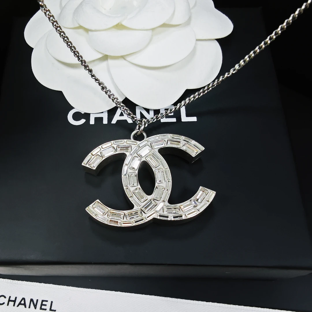 全新未使用 Chanel/香奈儿 项链经典银色镶钻时尚百搭镶嵌