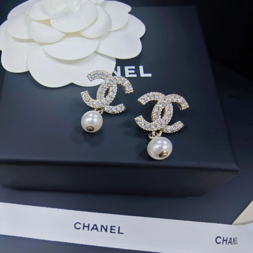 全新未使用 Chanel/香奈儿 耳环气质百搭珠耳环珠珠经典精致优雅