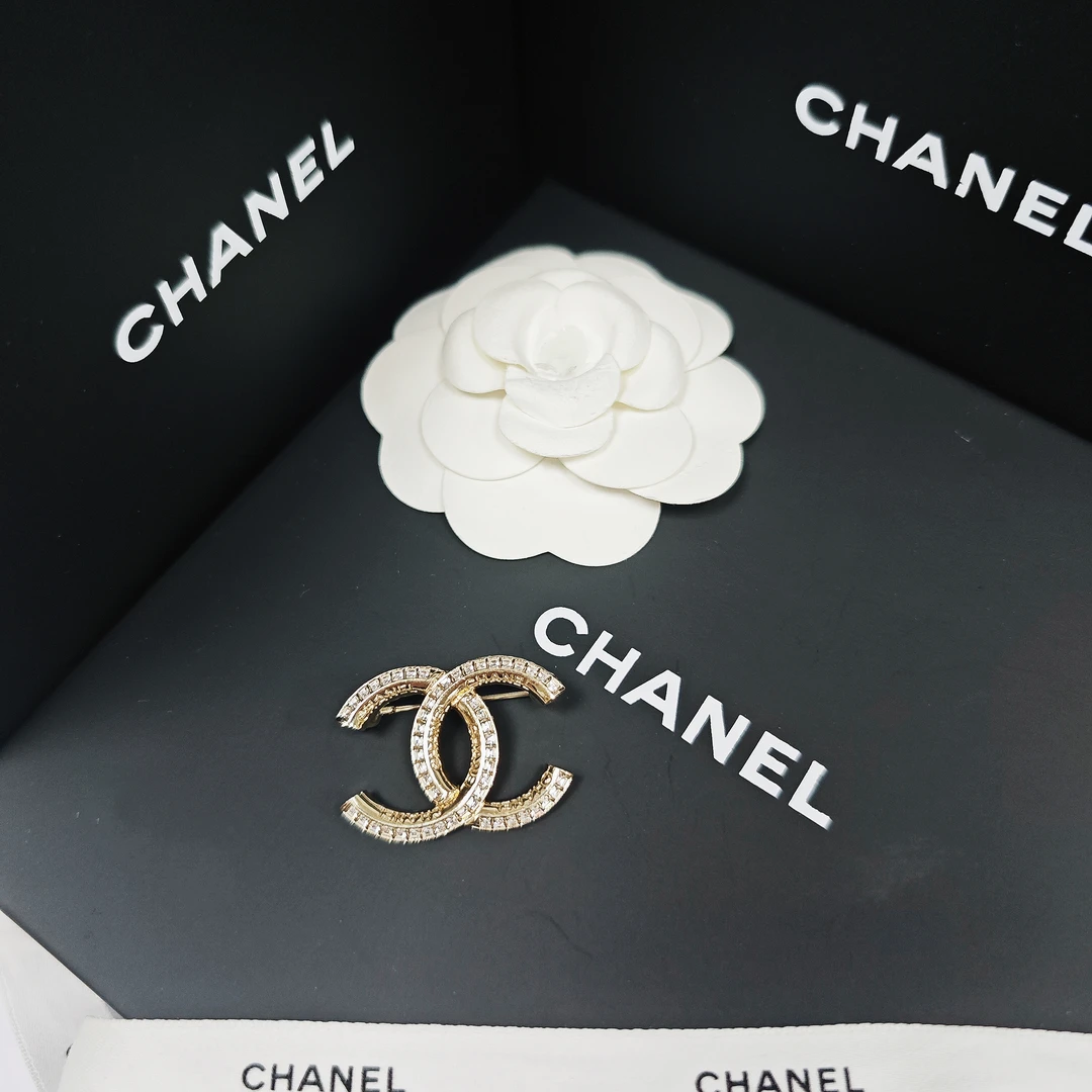 未使用 Chanel/香奈儿 胸针气质经典金色时尚轻奢方钻单层小号