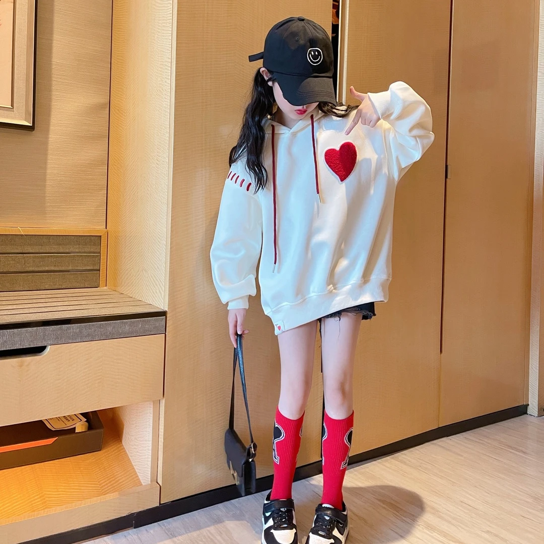 女童卫衣2024春季新款连帽刺绣上衣春韩范中大童网红时髦套头衫