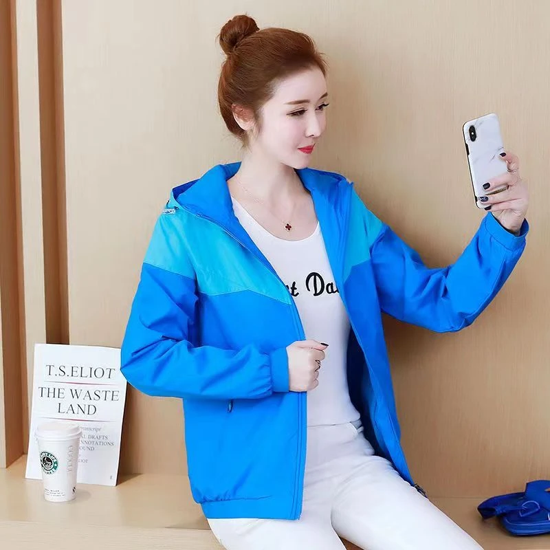 风衣百搭户外短款上衣宽松韩版透气春秋大码女士休闲薄款连帽外套