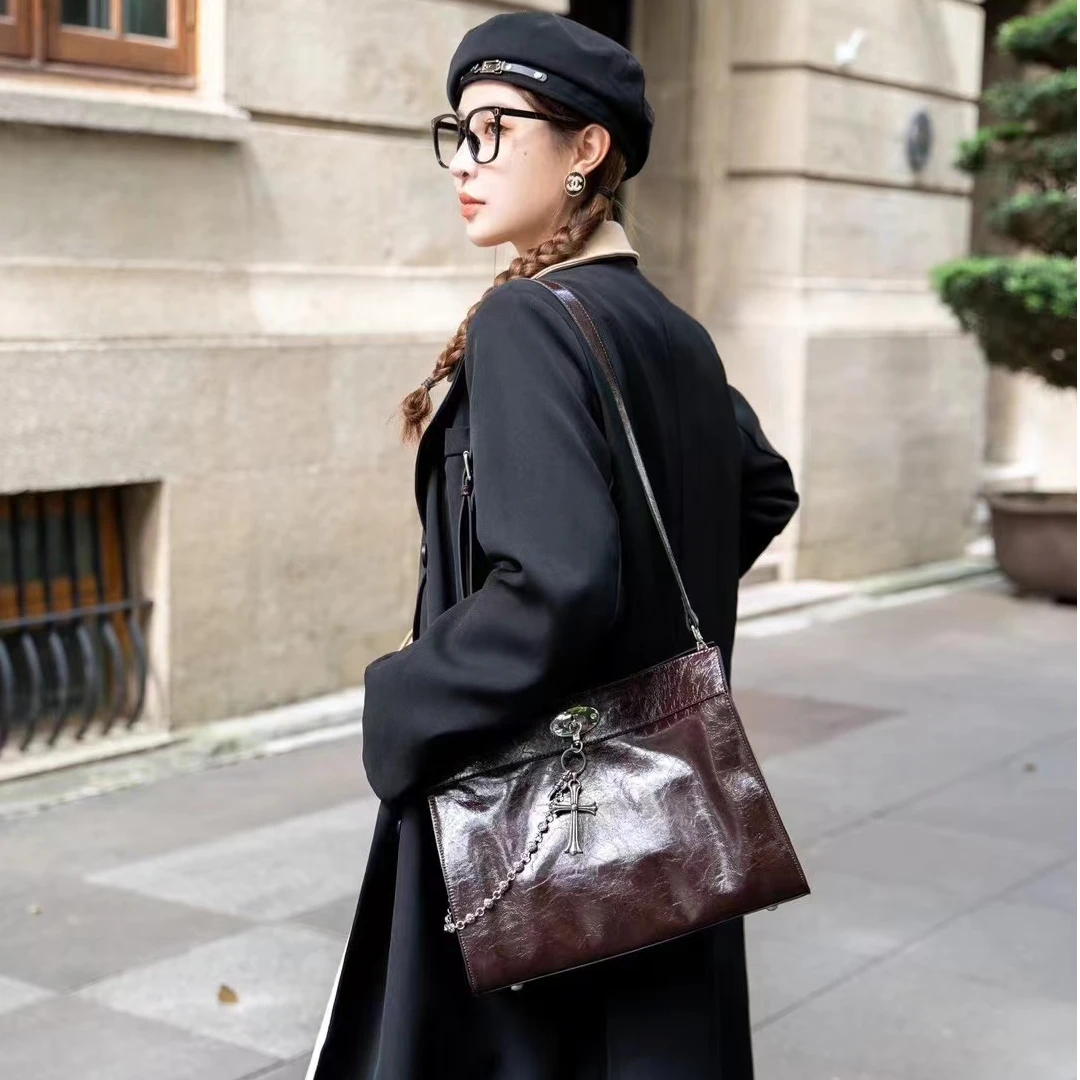 油蜡皮时尚高级 皮质超级好 福利价单肩斜跨皆可 头层牛皮