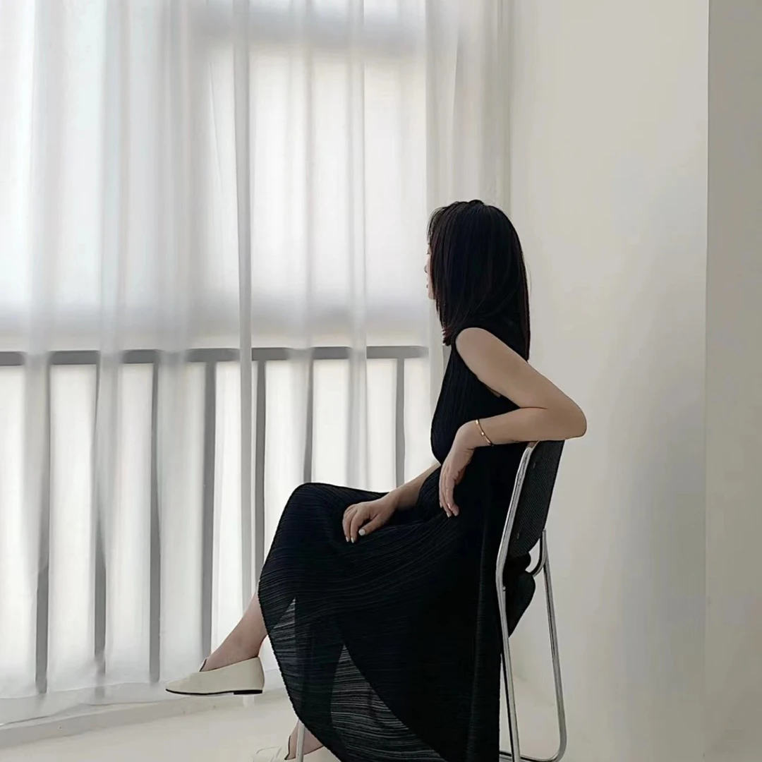 褶皱女装时尚简约女设计师女装气质