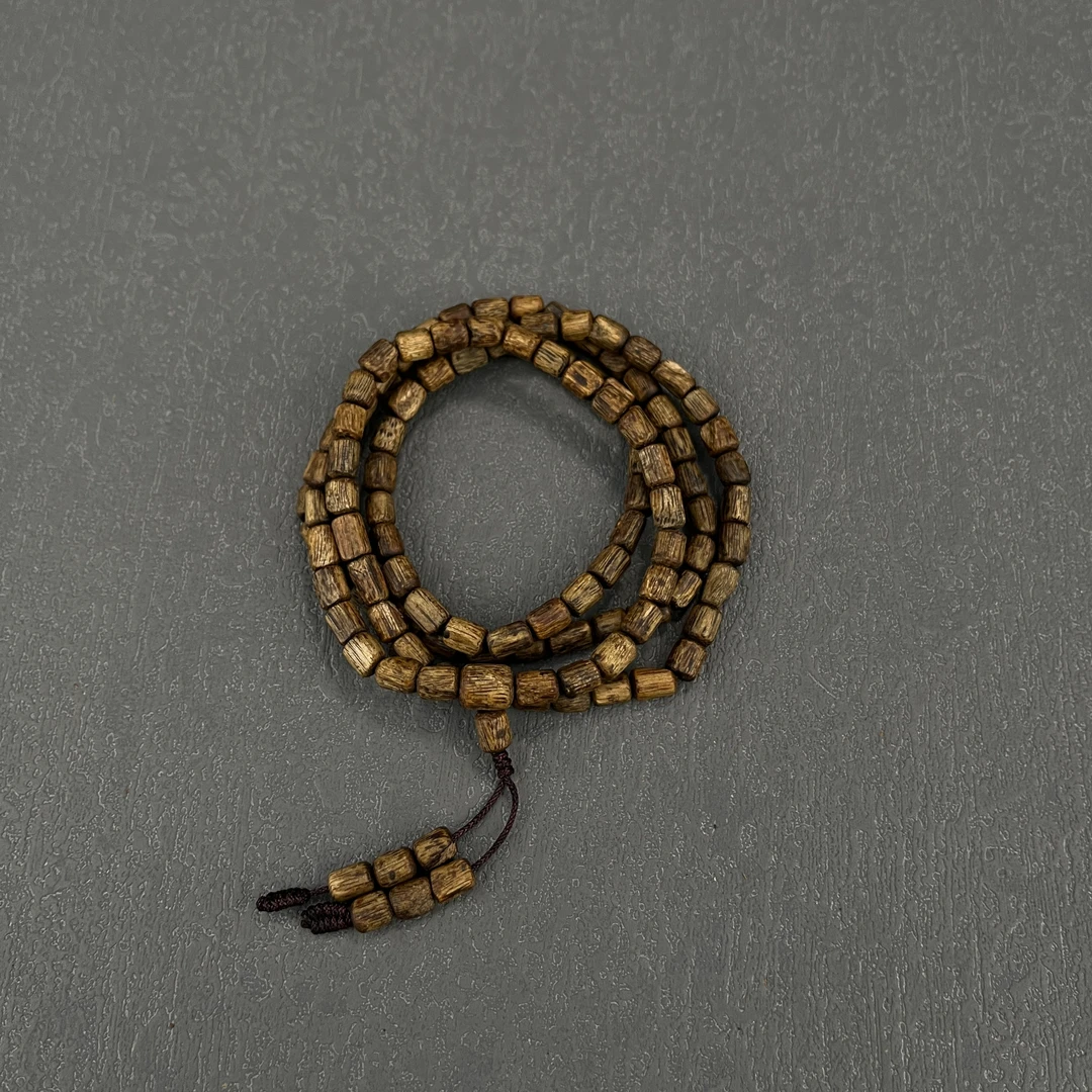 莺歌绿棋楠随形多圈沉香手串 多样性发货一条