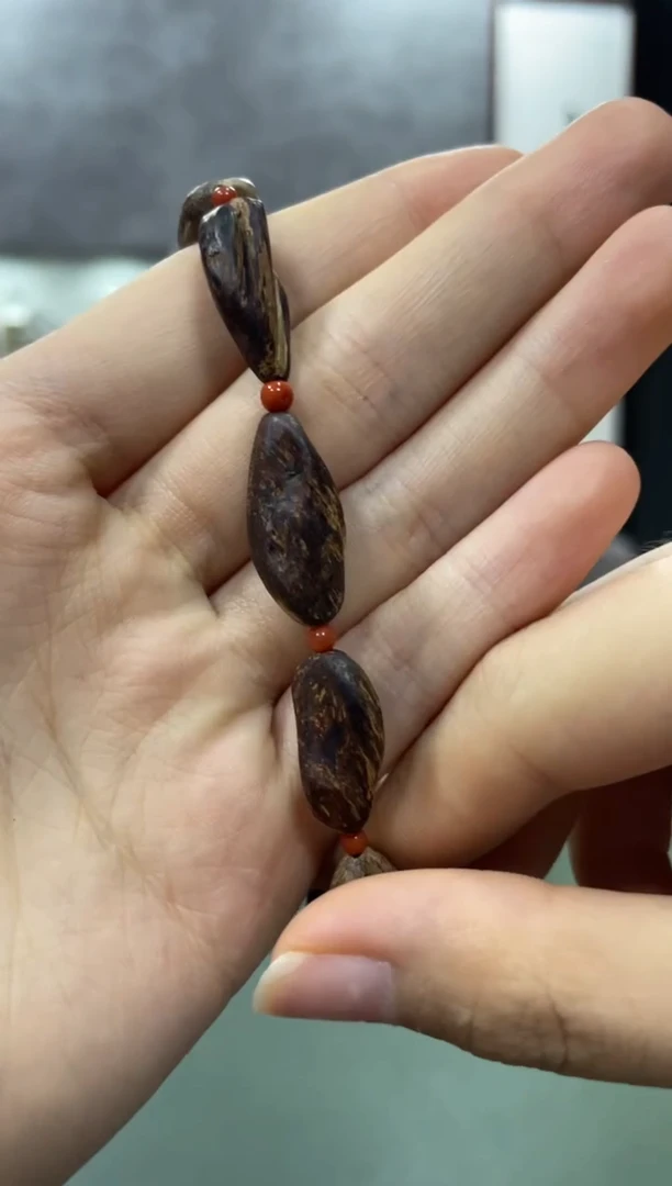 【闪购商品】沉香手串D随型单圈一条