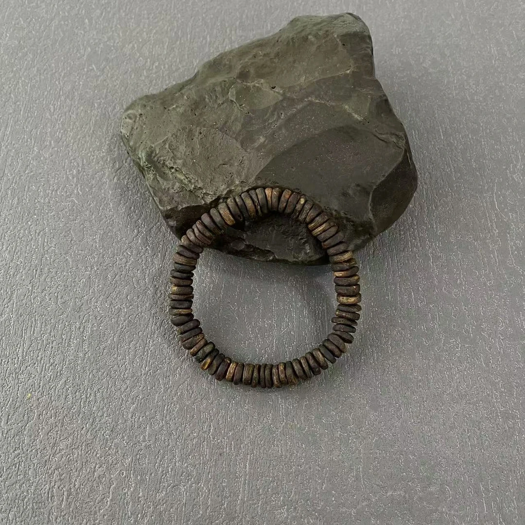 善玺 莺歌绿棋楠随形单圈沉香手串 多样性发货一条（211）c2