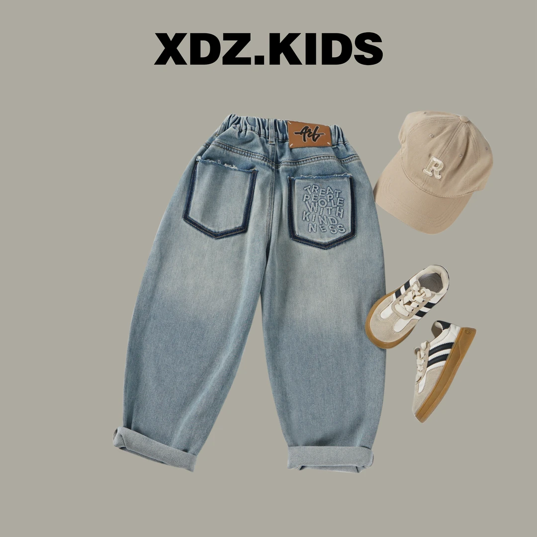 [小队长]浅蓝色立体字母压花口袋设计感老爹裤男女童牛仔裤