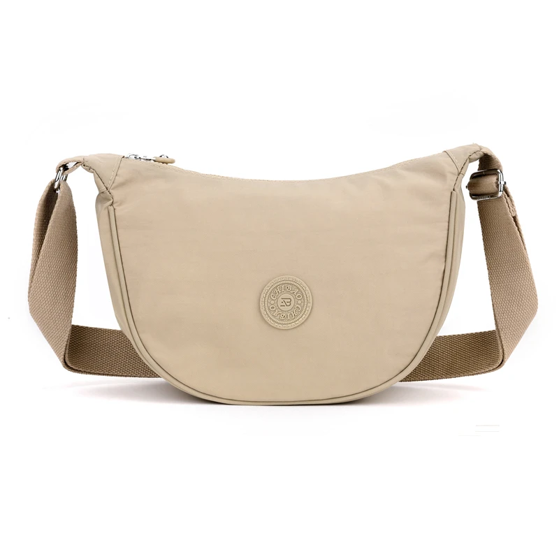 斜挎包女新款时尚百搭轻便容量大尼龙布防泼水休闲单肩饺子包