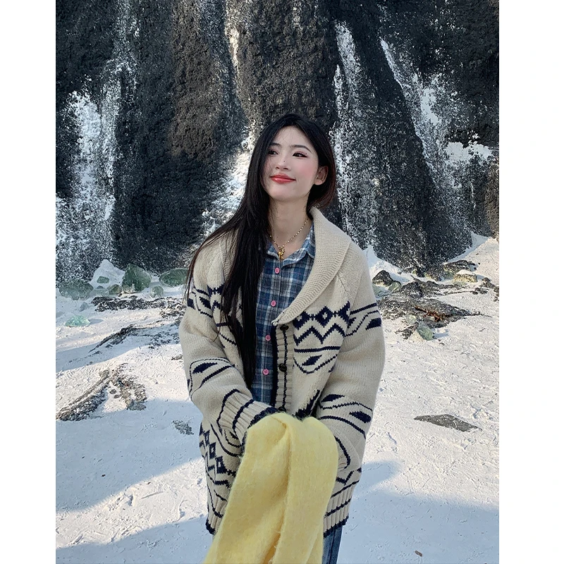 橘子树在哪儿复古费尔岛提花毛衣外套女秋冬宽松慵懒翻领针织开衫