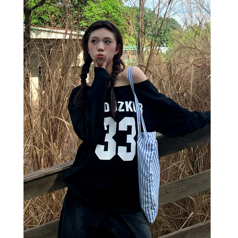 橘子树在哪儿 美式印花斜肩长袖T恤女早秋宽松纯欲风绝美露肩上衣