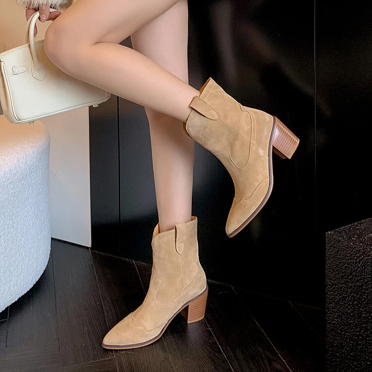 工厂直供2023新款牛翻皮尖头粗跟时装靴女短靴增高复古西部牛仔靴