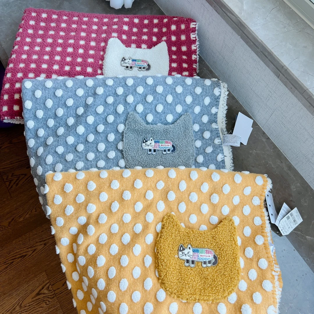 清货！！<波点の毯子>波点羊羔猫盖毯护肩斗篷保暖空调毯100*70