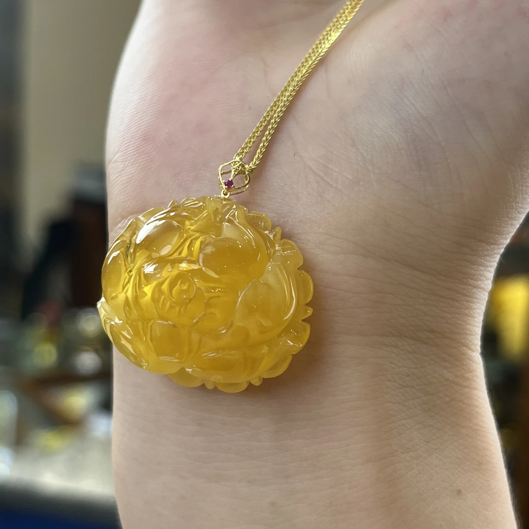 【天香如易】天然琥珀蜜蜡18k金牡丹花吊坠赠送银链子