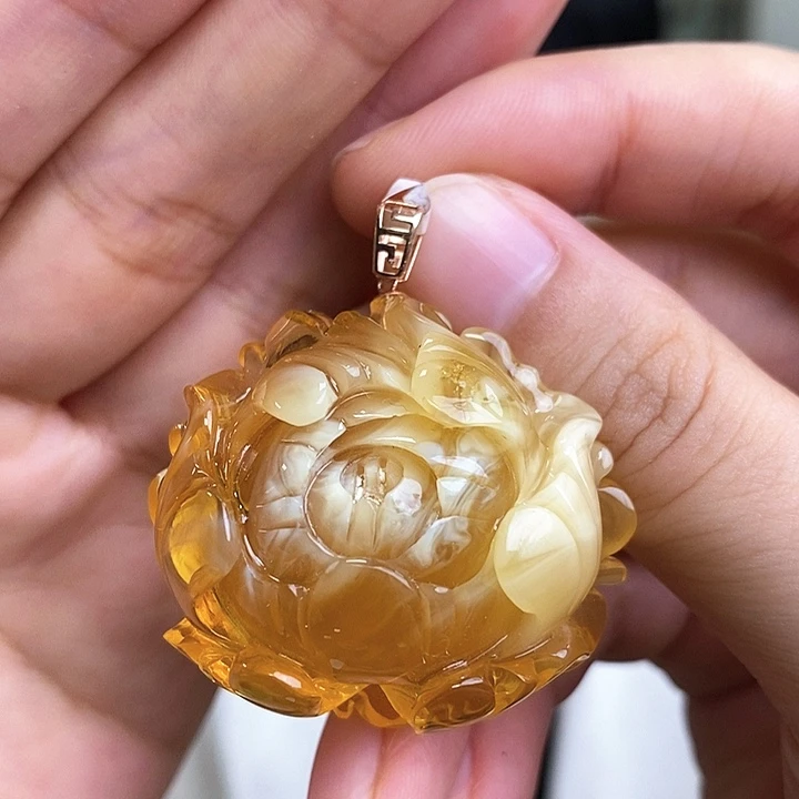 琥珀珠宝奇石未镶嵌