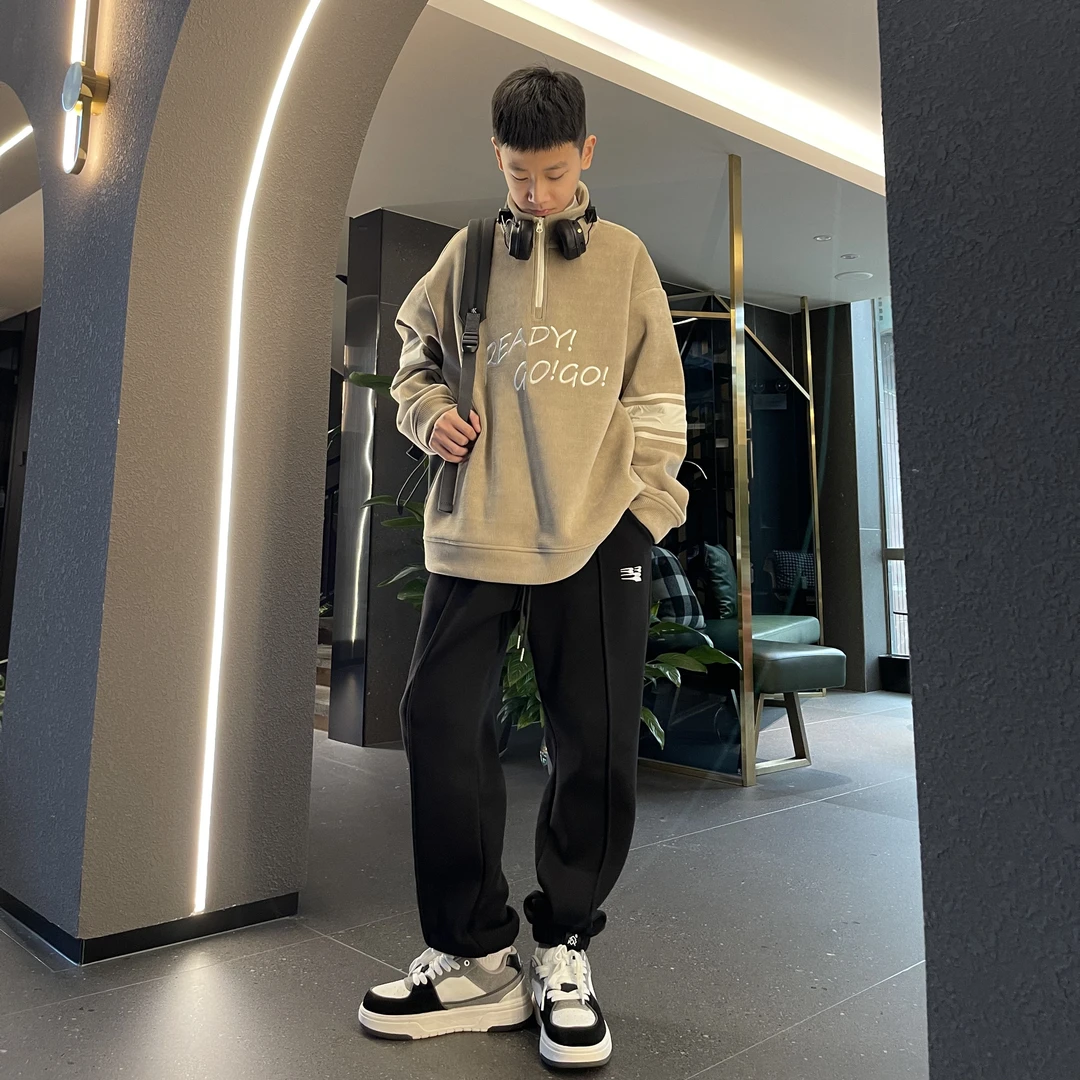 【现货】中大童时尚高街时髦字母半拉链休闲加绒卫衣宽松立领上衣