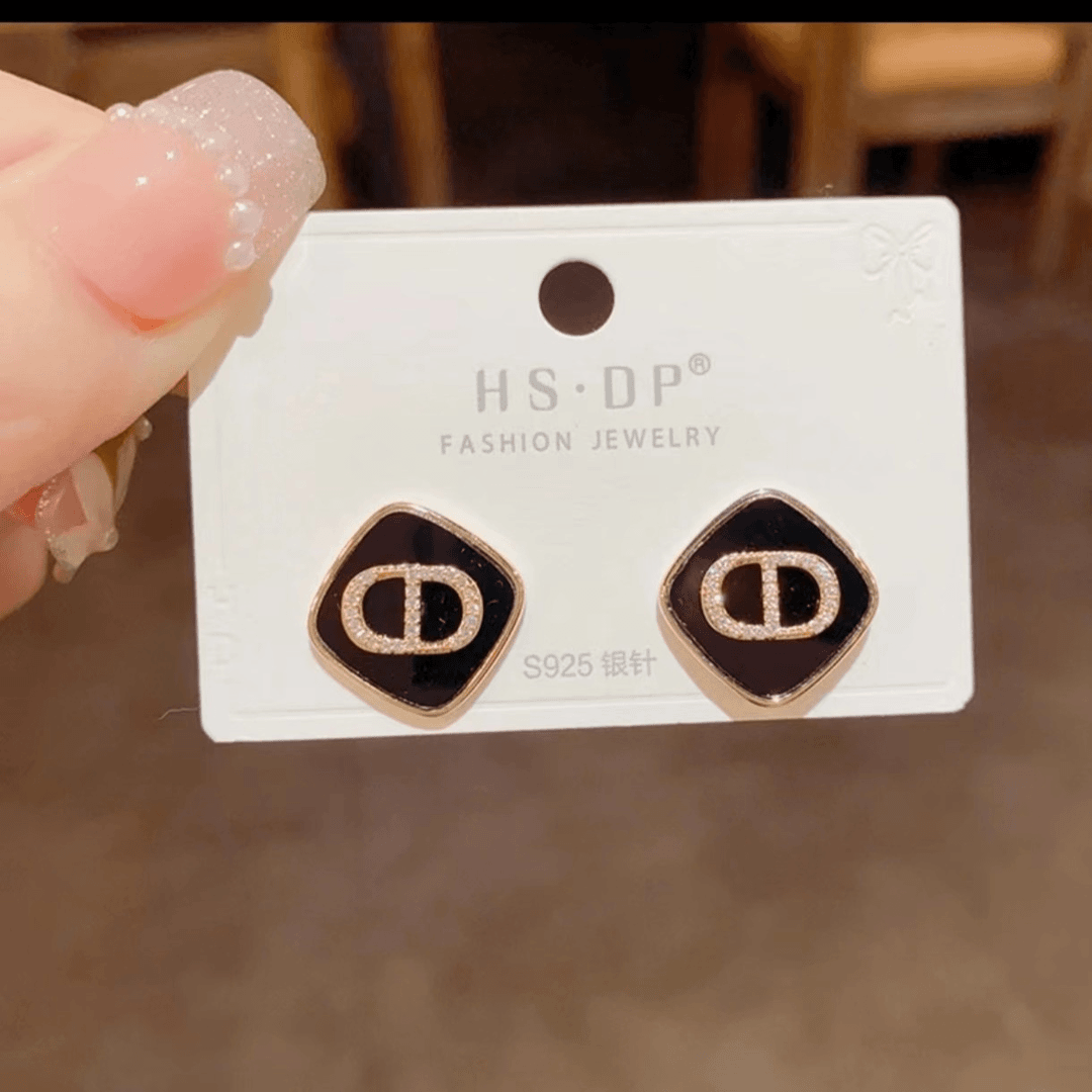 【一单包邮】【75】耳饰 字母D黑色耳环女休闲