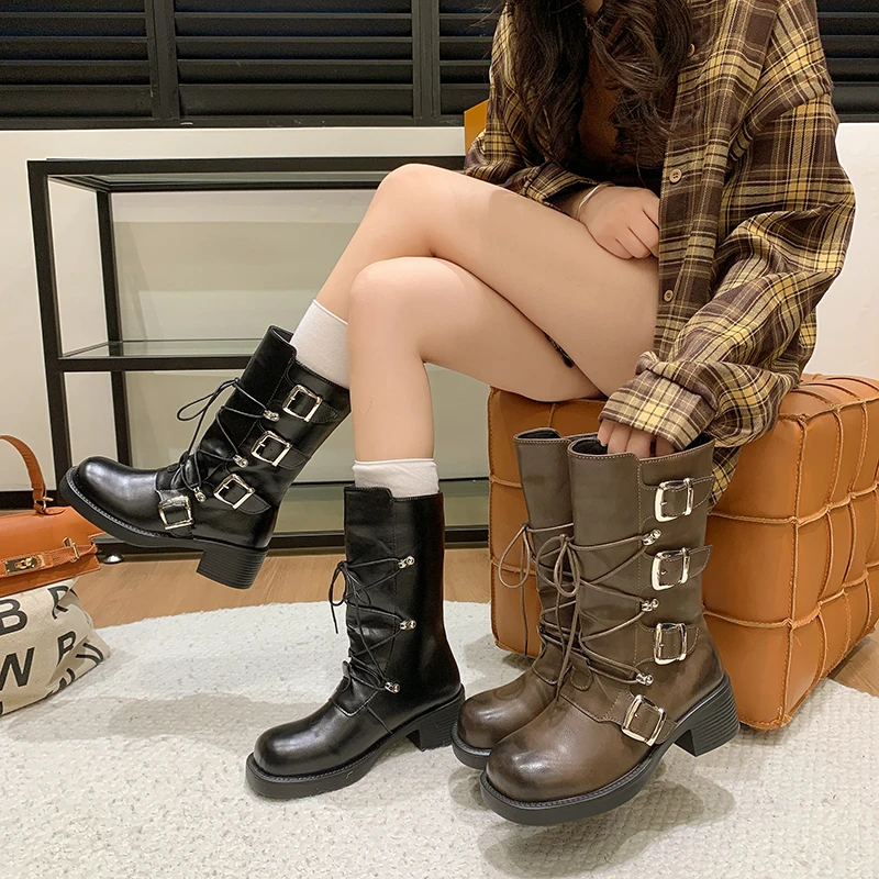 暮秋秋品牌--美拉德皮带扣棕色骑士中筒靴女2024新款复古英伦单靴