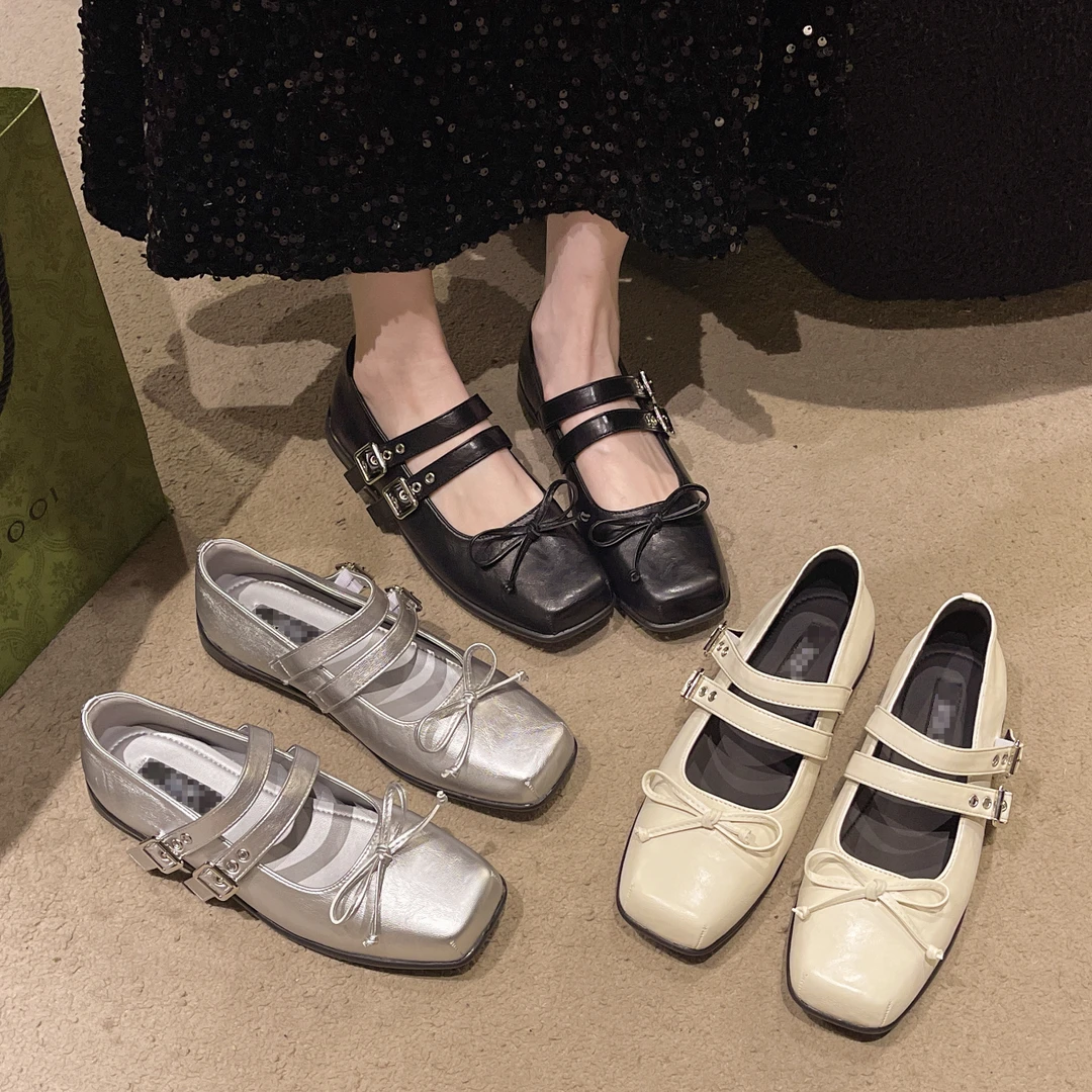 暮秋秋2025年早春季新款复古方头浅口低跟平底复古一字扣带单鞋女