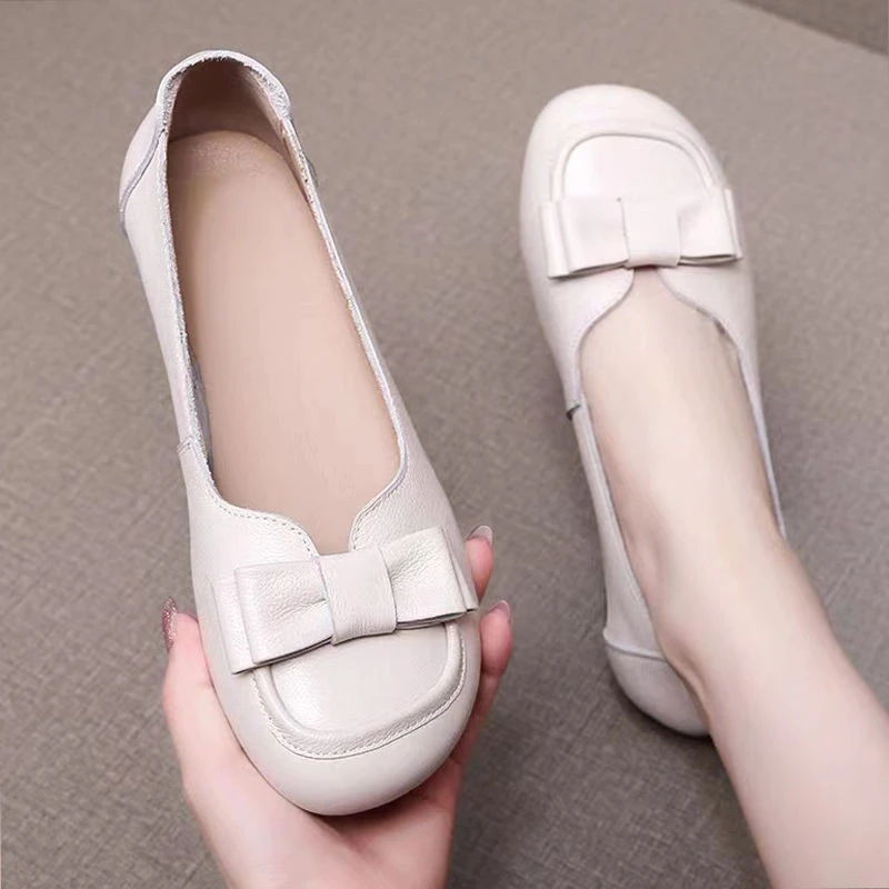 夏季女鞋透气软底不累脚真皮单鞋女平底软皮中年妈妈鞋子圆头大码