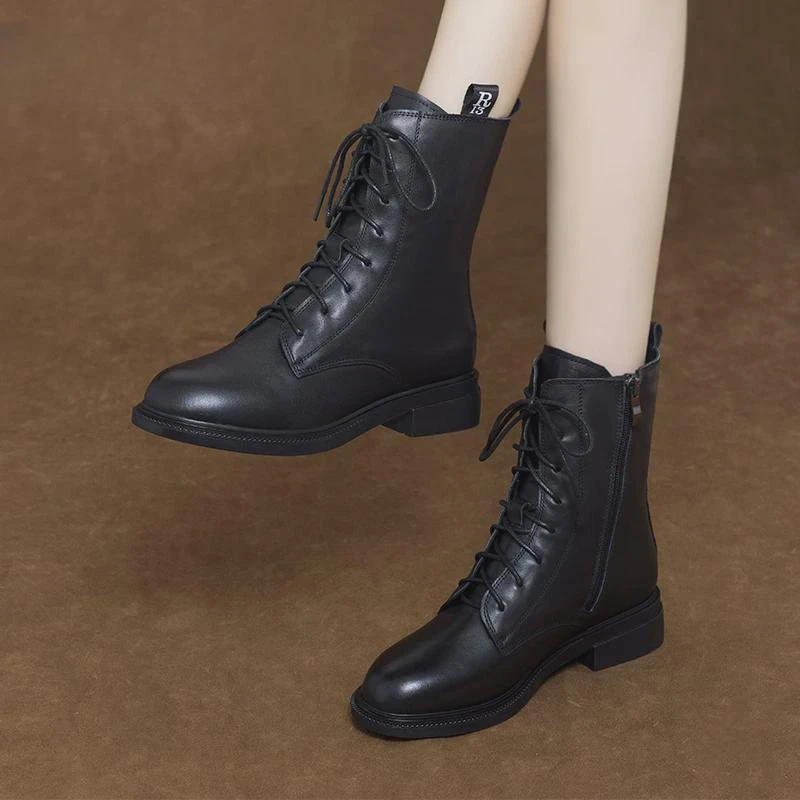 2025新款大码女鞋软皮马丁靴英伦风平底短靴春秋单靴真皮鞋女靴子