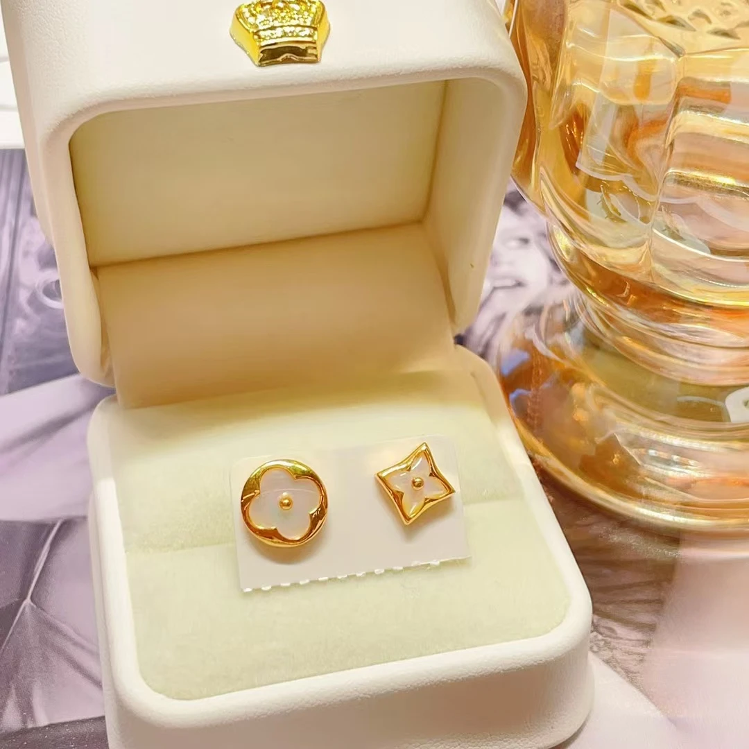 《云聚川珠宝》足金999真5G老花AB款镶嵌白贝耳钉 轻奢 时尚 大方