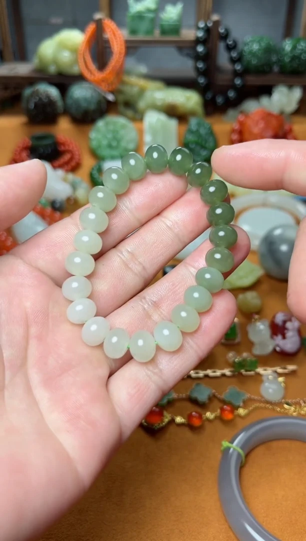 【闪购商品】和田玉颈饰未镶嵌渐变手串01