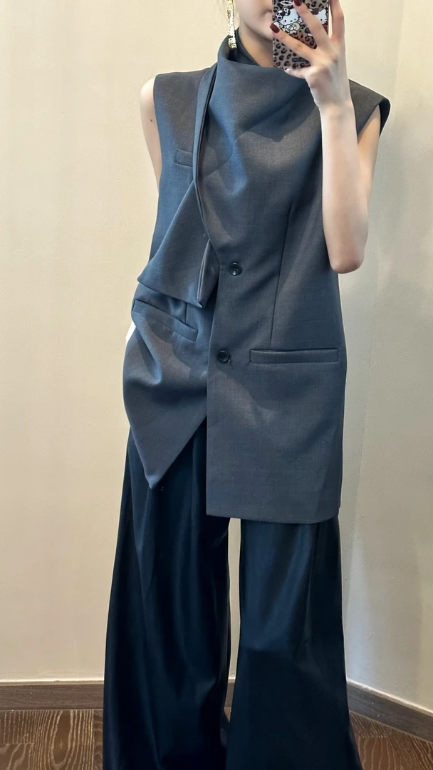 GaiQu“秋意“设计师款早秋围巾款显瘦气质不规则调性马夹