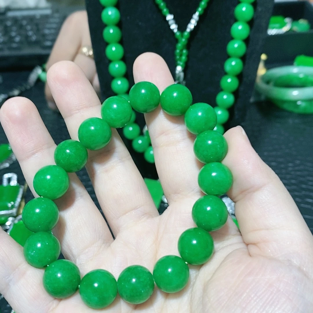 翡翠手串未镶嵌手镯