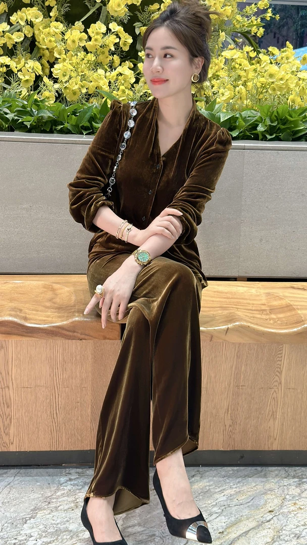 【ZQHK】子琪品牌2024新款高档贵气显气质真丝丝绒套装