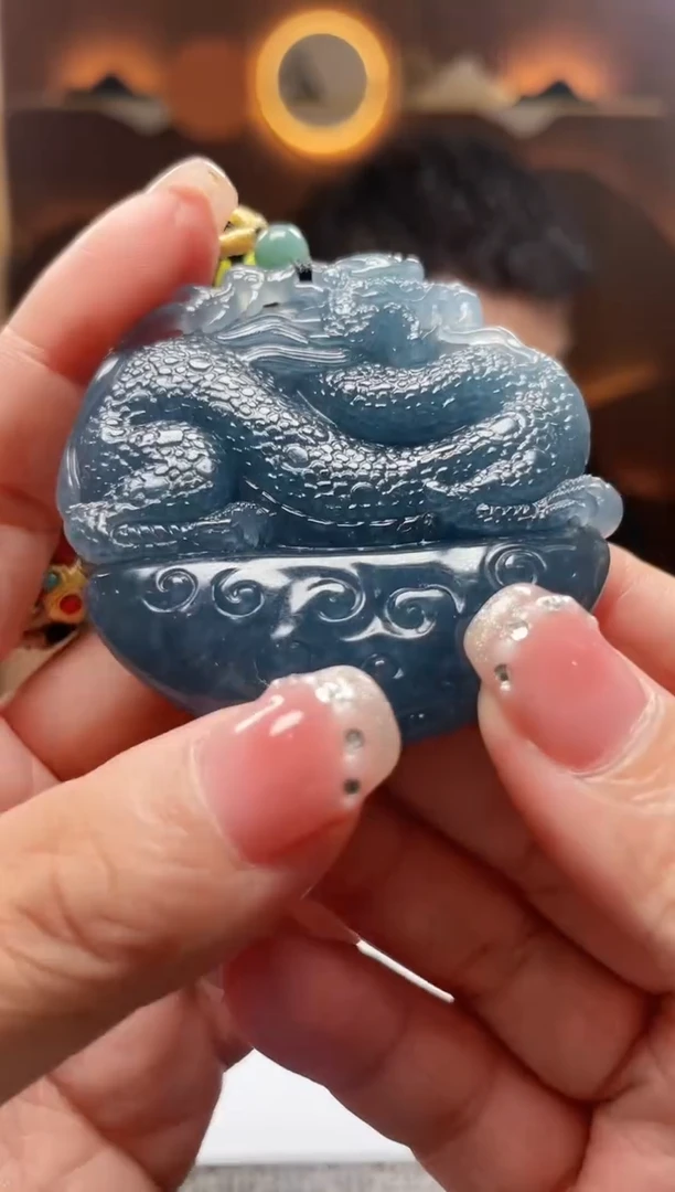 【闪购商品】翡翠吊坠(赠链)未镶嵌天然A货翡翠D62
