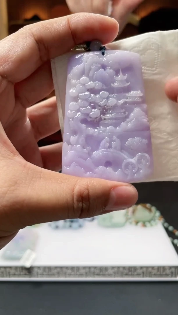 【闪购商品】翡翠吊坠(赠链)未镶嵌天然A货翡翠B101