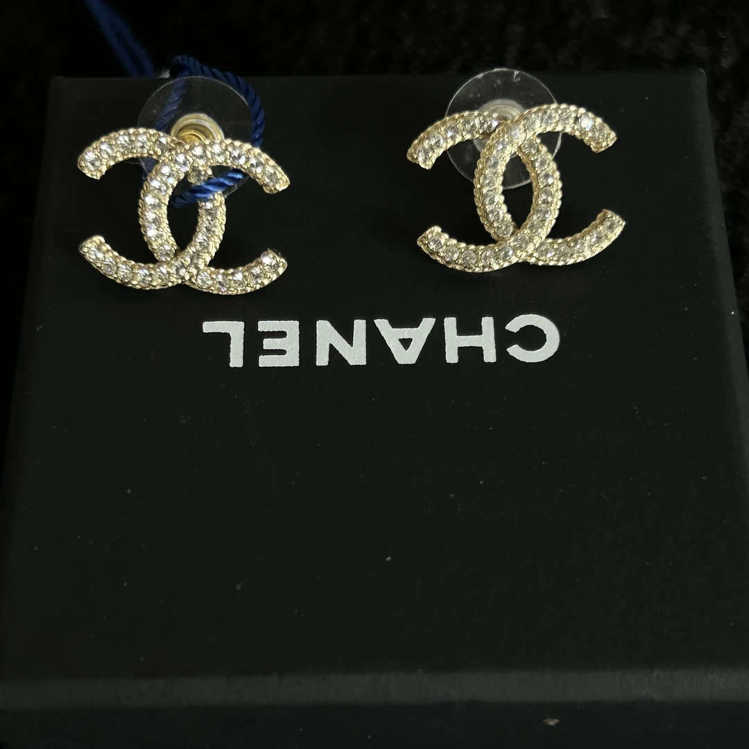 99新 Chanel/香奈儿 Chanel大号金色满钻耳钉/xm20903