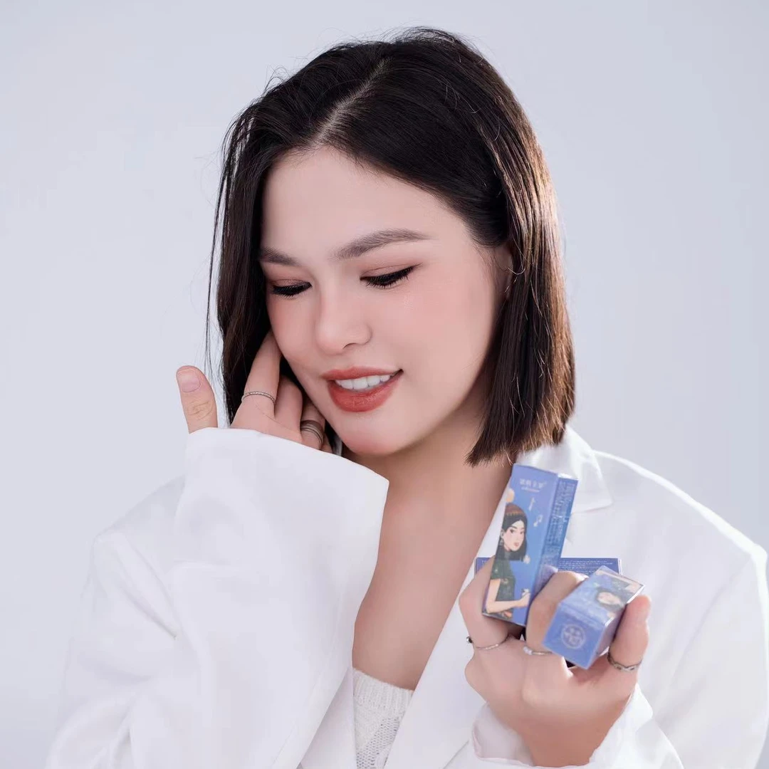 思琪卡罗silkicaro不沾杯口红