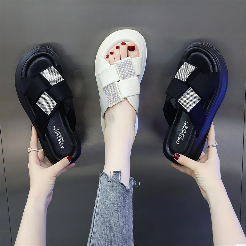 厚底拖鞋女夏外穿2025年新款时尚编织网红爆款水钻一字凉拖大码41