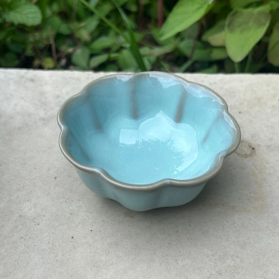 微瑕汝瓷天青釉花瓣杯原泥胎原矿釉谢朝伟省老师底款汝窑主人杯