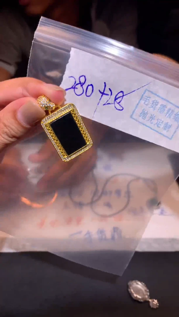 【闪购商品】定制翡翠未镶嵌定制翡翠未镶嵌拍一发一