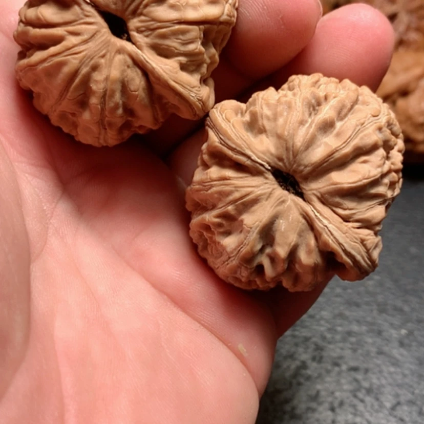 【闪购商品】文玩核桃吊坠时*机野生