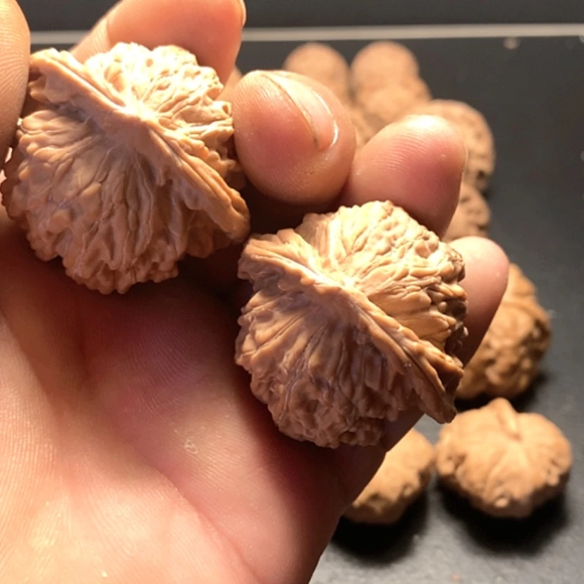 【闪购商品】文玩核桃吊坠云**轻野生二爷帽