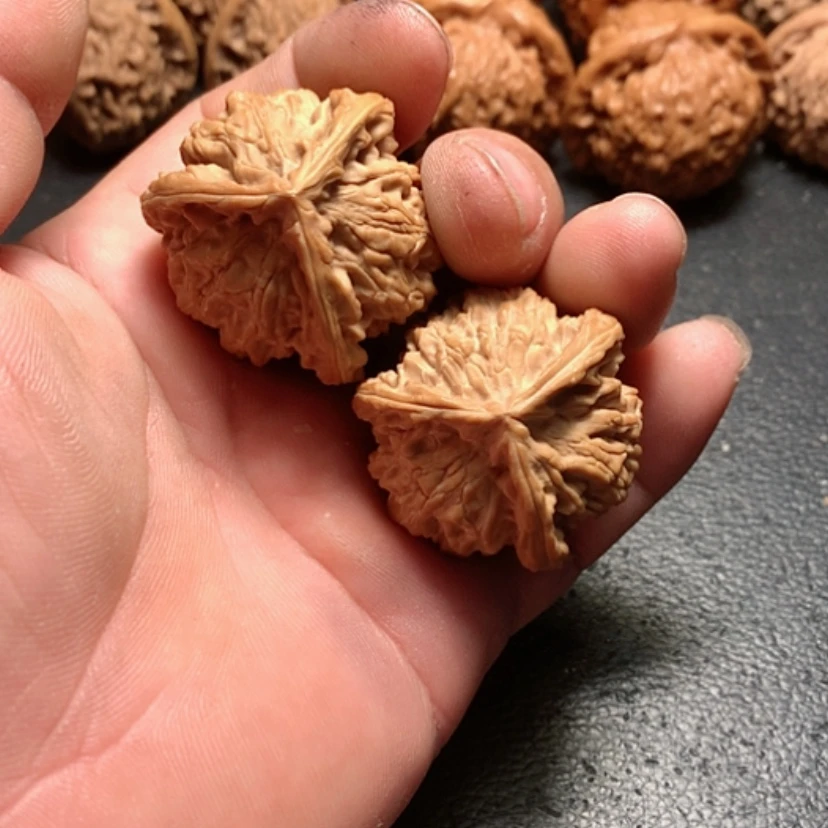 【闪购商品】文玩核桃吊坠<****三冷
