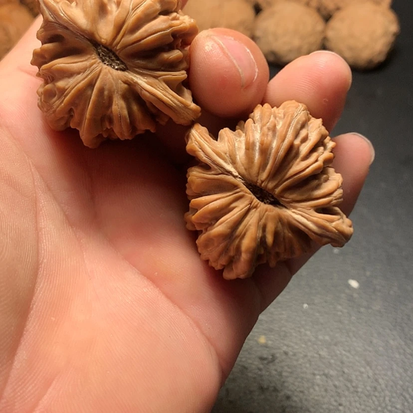 【闪购商品】文玩核桃吊坠炎*枣四座楼