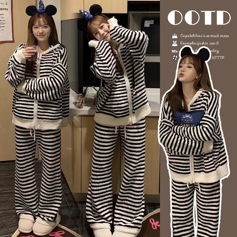 孕妇套装冬季加厚珊瑚绒毛茸茸外穿时尚休闲条纹连帽开衫抽绳长裤