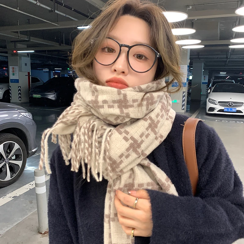 新款时尚格子围巾女冬季高级感韩版加厚披肩两用学生针织保暖围脖