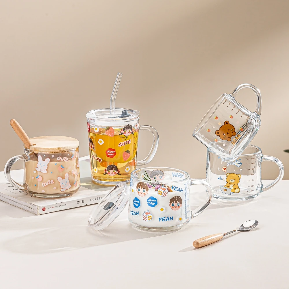 玻璃杯大容量可爱卡通早餐杯耐热家用牛奶杯吸管杯带把加盖勺礼物