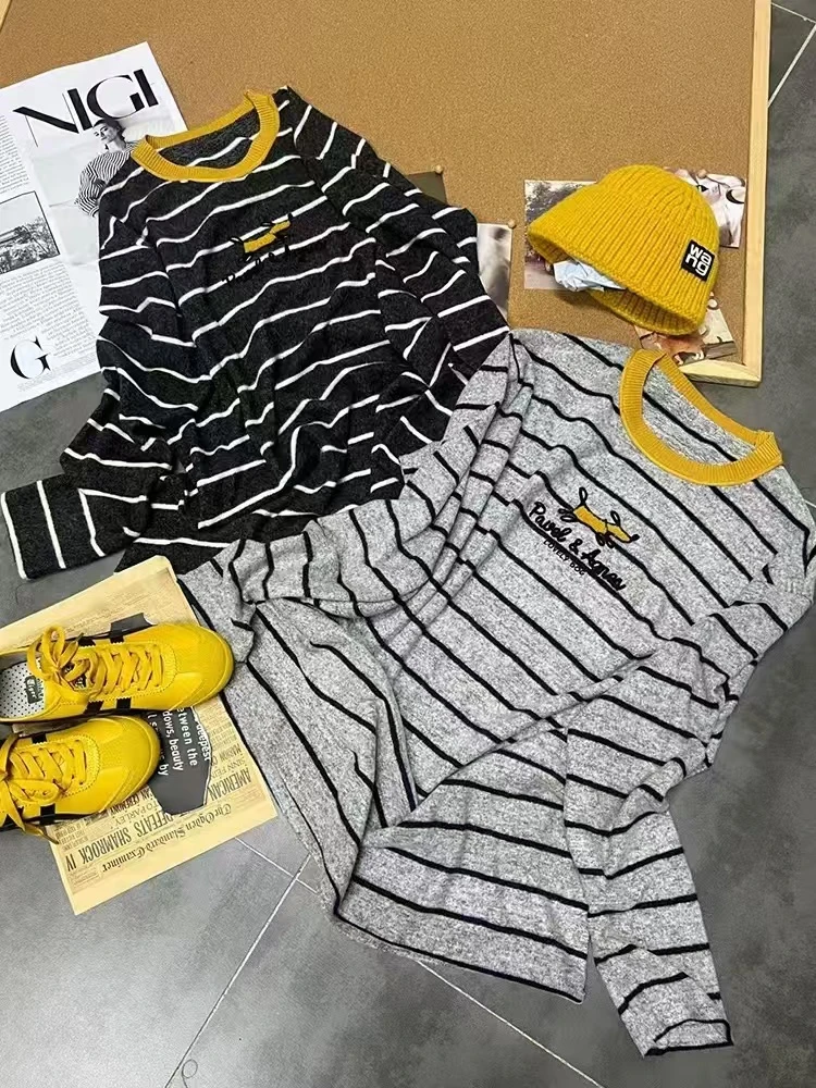 Z.X 磨毛撞色条纹拼接小狗刺绣T恤 771