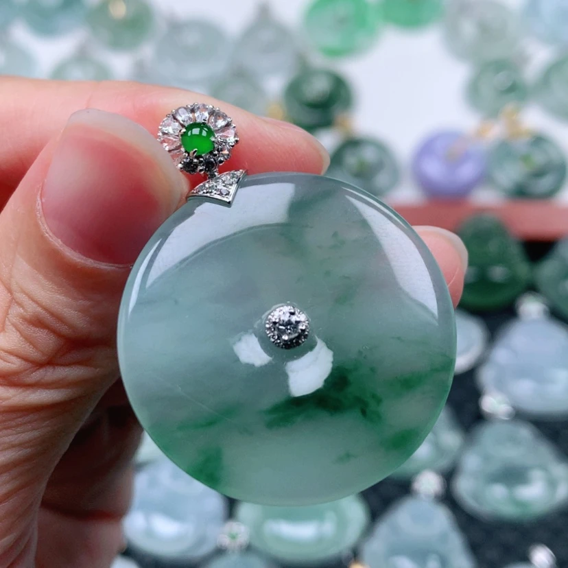 【闪购商品】翡翠吊坠(不含链)18K金镶嵌