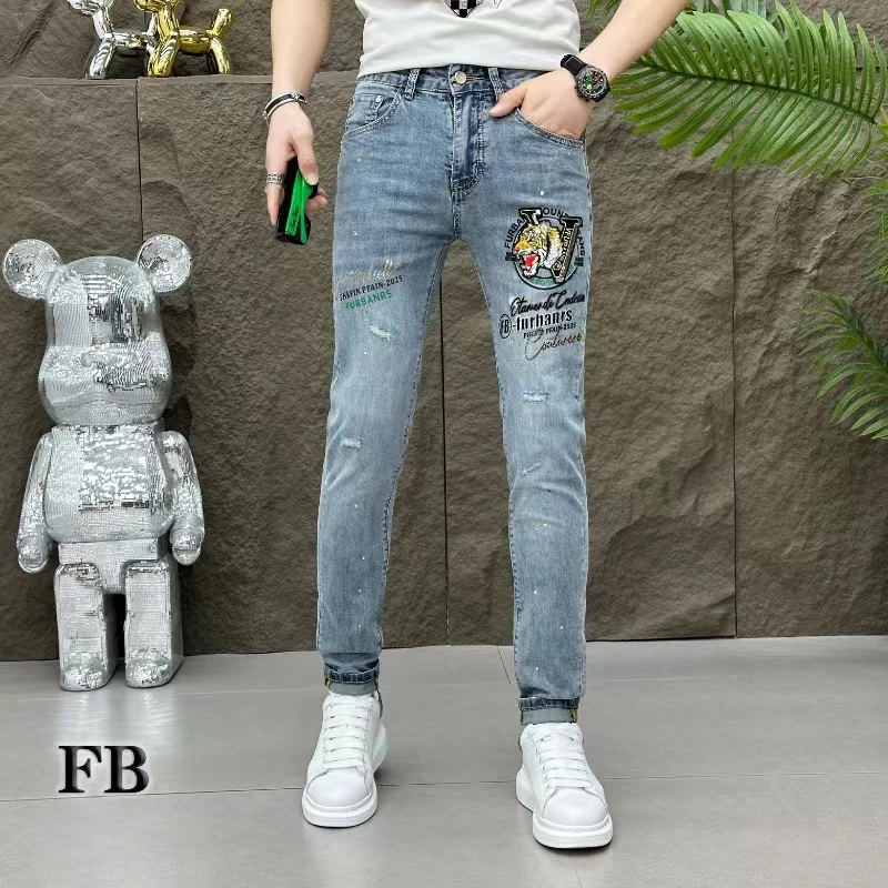 欧洲站2024夏季潮牌时尚个性虎头刺绣小脚修身薄款牛仔裤男裤子